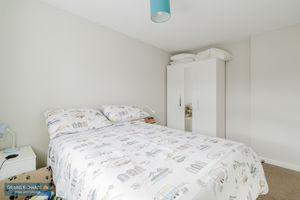 Bedroom- click for photo gallery